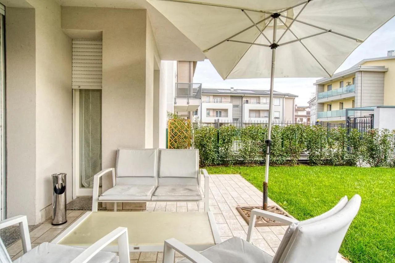 Appartamento CaseOspitali - CASA AZZURRA incantevole bilocale con giardino Cernusco Sul Naviglio Italia