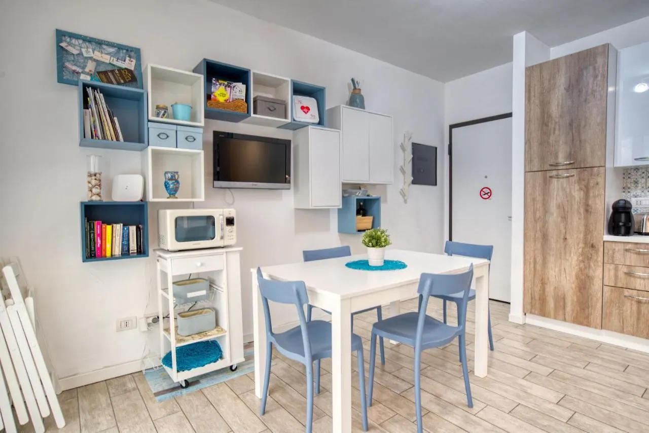 Apartment Caseospitali - Casa Azzurra Incantevole Bilocale Con Giardino Cernusco Sul Naviglio Italy