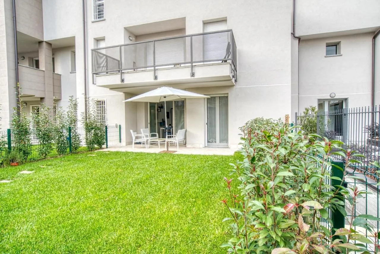 Caseospitali - Casa Azzurra Incantevole Bilocale Con Giardino Cernusco Sul Naviglio